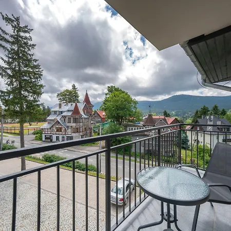 아파트 Rentplanet- Poezja - Dworcowa